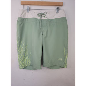 The North Face Women Shorts Green Reed Print Board Size 6